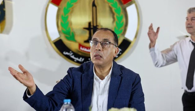 أزمة صحية في أسوان: هل انتشر الكوليرا؟ استياء من نقص الشفافية الحكومية 1 أزمة صحية في أسوان: هل انتشر الكوليرا؟ استياء من نقص الشفافية الحكومية