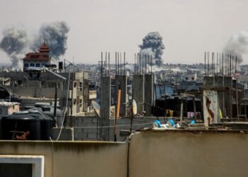 قصف متبادل وعنيف بين الاحتلال وحزب الله