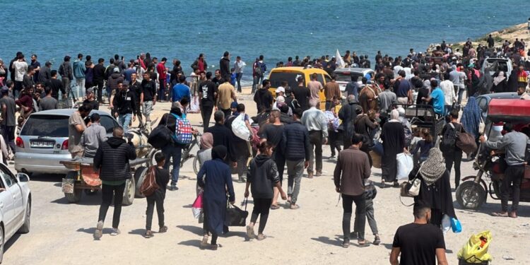 43 شهيدًا في غزة.. ومشاهد من كاميرا طائرة مسيرة إسرائيلية تكشف انتهاكات جنود الاحتلال