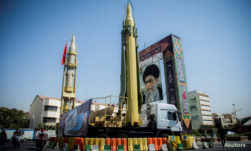 أكسيوس: هجوم "إسرائيل" على إيران عطل البرنامج الصواريخي