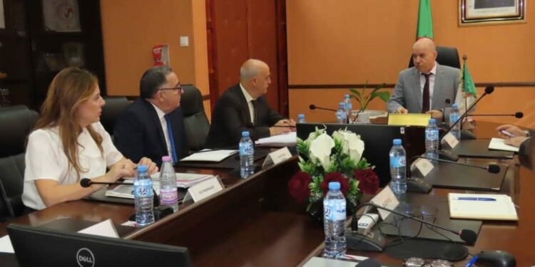 عودة وباء الملاريا في الجزائر: أزمات صحية تهدد الأرواح وتدفع السلطات للإعلان عن حالة الطوارئ