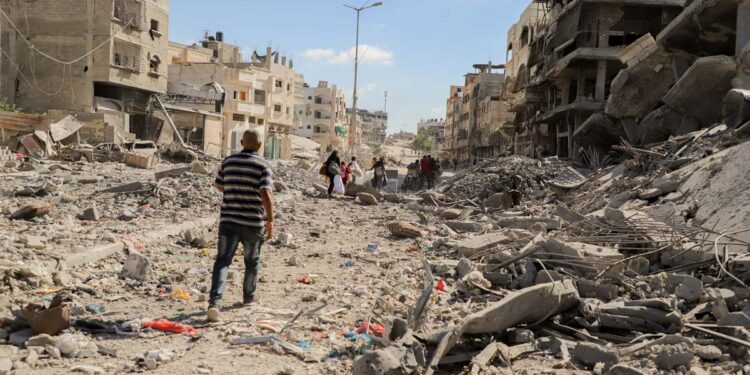 "سجون مفتوحة".. بريطانيا تدرس إرسال قوات خاصة لإنشاء "مناطق مغلقة" خالية من حماس في غزة