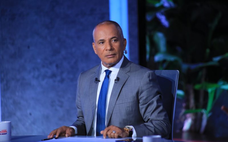 تصريحات مضللة للإعلامي أحمد موسى حول عدم استهداف الحوثي للسفينة الحربية الإسرائيلية قبل مرورها بقناة السويس