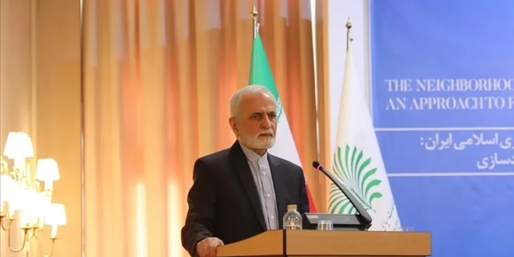 مستشار خامنئي يؤكد قدرة إيران على إنتاج أسلحة نووية ويشير لاحتمال تغيير العقيدة النووية