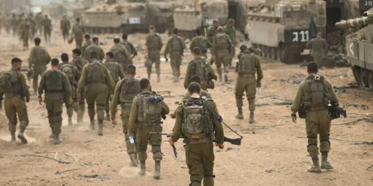 تحقيق يكشف تفخيخ الاحتلال مسنا بغزة واستخدامه درعا بشرية قبل إعدامه مع زوجته